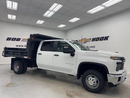 Summit White 2026 Chevrolet Silverado 3500 WT