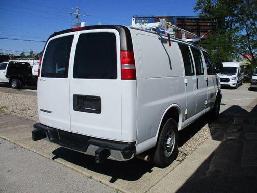 Summit White 2019 Chevrolet Express 2500 Work Van