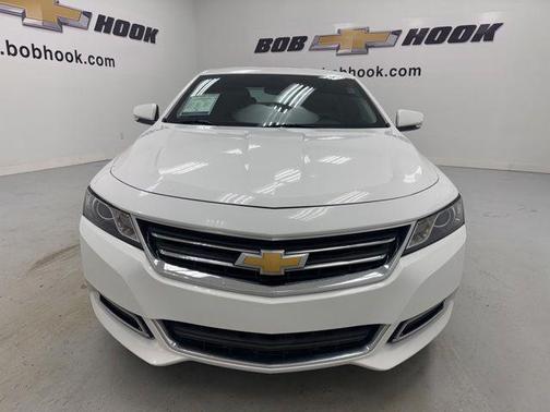 Summit White 2018 Chevrolet Impala 1LT