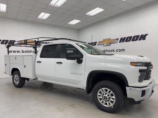 Summit White 2026 Chevrolet Silverado 2500 WT