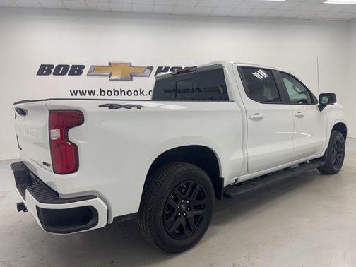 Summit White 2026 Chevrolet Silverado 1500 RST