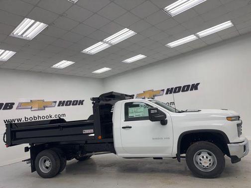 Summit White 2026 Chevrolet Silverado 3500 WT