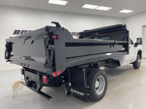 Summit White 2026 Chevrolet Silverado 3500 WT