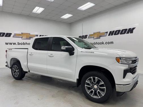 Summit White 2026 Chevrolet Silverado 1500 LT