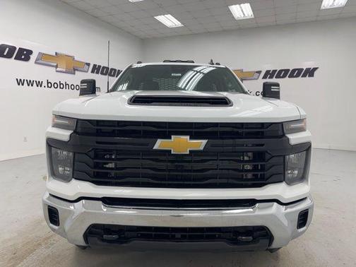 Summit White 2025 Chevrolet Silverado 3500 WT