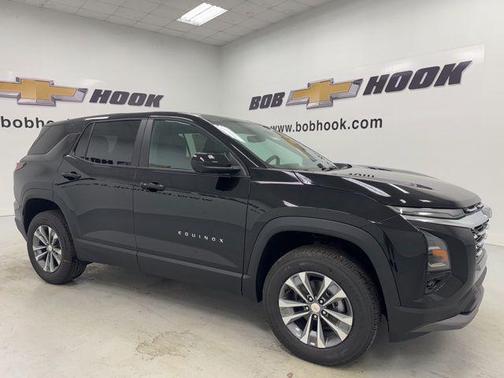 Mosaic Black Metallic 2026 Chevrolet Equinox 1LT
