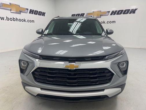 Sterling Gray Metallic 2026 Chevrolet Trailblazer LT
