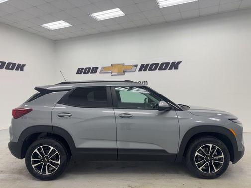 Sterling Gray Metallic 2026 Chevrolet Trailblazer LT