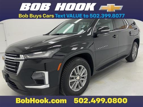 Mosaic Black Metallic 2022 Chevrolet Traverse LT Cloth