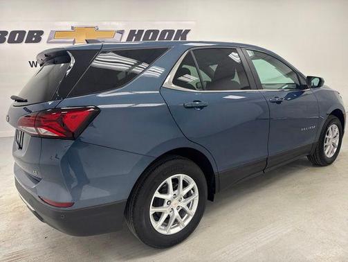Lakeshore Blue Metallic 2024 Chevrolet Equinox 1LT