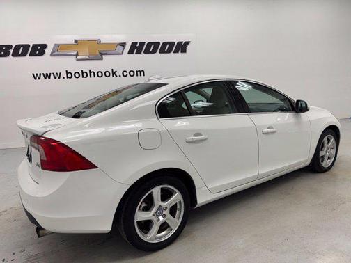 Ice White 2012 Volvo S60 T5