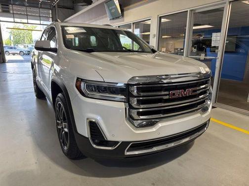 White Frost Tricoat 2023 GMC Acadia FWD SLT