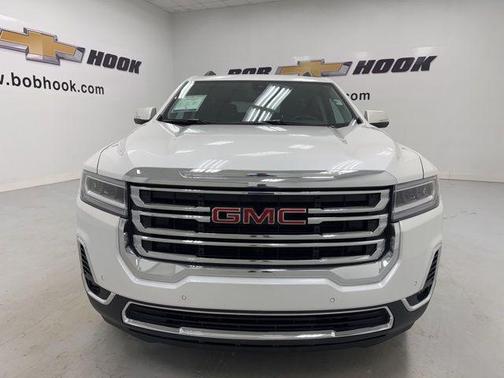 White Frost Tricoat 2023 GMC Acadia FWD SLT