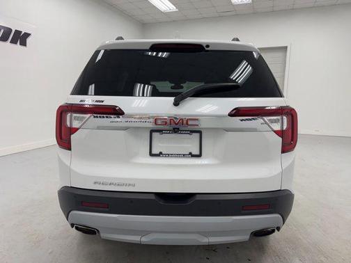 White Frost Tricoat 2023 GMC Acadia FWD SLT