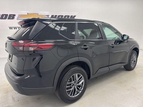 Super Black 2024 Nissan Rogue S