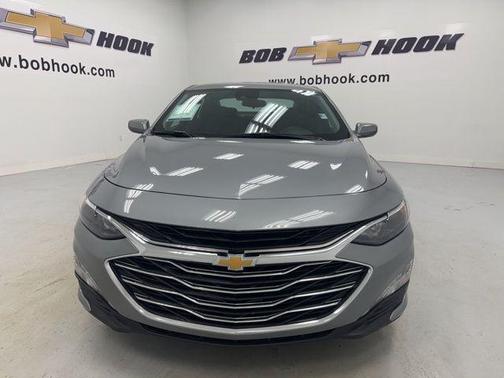 Sterling Gray Metallic 2024 Chevrolet Malibu FWD 1LT