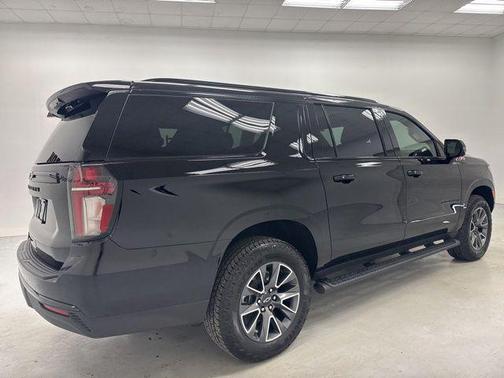 Black 2024 Chevrolet Suburban 4WD Z71