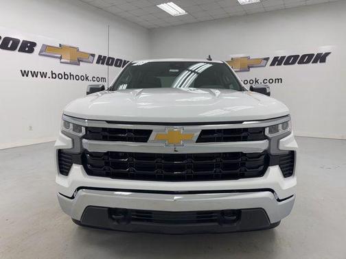 Summit White 2026 Chevrolet Silverado 1500 LT