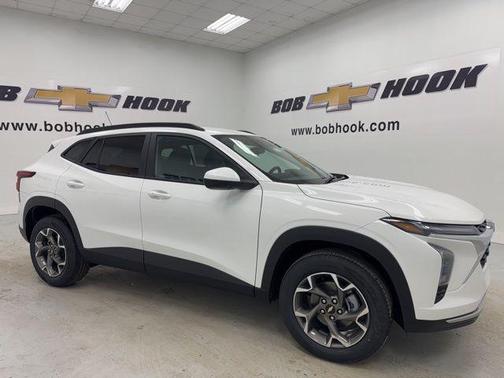 Summit White 2026 Chevrolet Trax LT