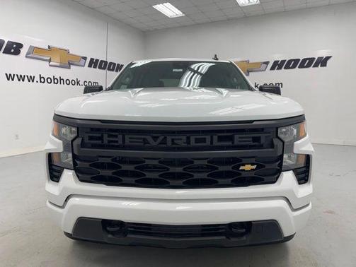 Summit White 2026 Chevrolet Silverado 1500 Custom