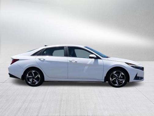 White 2023 Hyundai ELANTRA HEV Limited