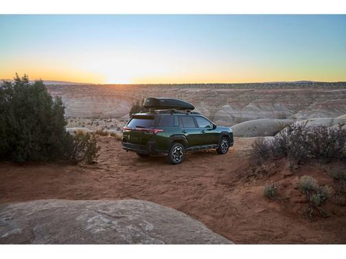 Crystal White Pearl 2025 Subaru Outback Limited