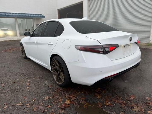 2020 Alfa Romeo Giulia Base