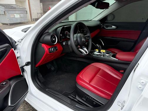 2020 Alfa Romeo Giulia Base