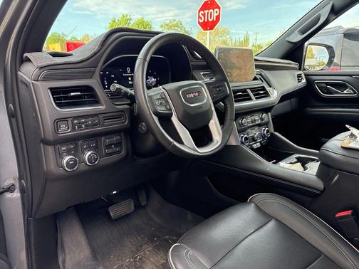 Satin Steel Metallic 2022 GMC Yukon SLT