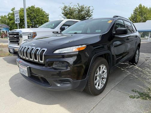 Brilliant Black Crystal Pearlcoat 2016 Jeep Cherokee Sport