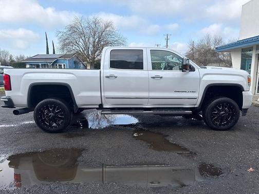 2019 GMC Sierra 2500 Denali