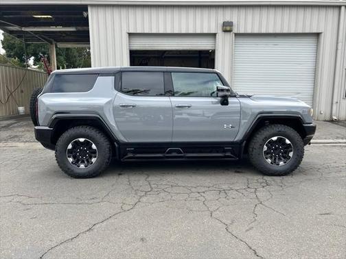 2025 GMC HUMMER EV SUV 2X