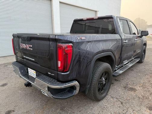 2022 GMC Sierra 1500 SLT