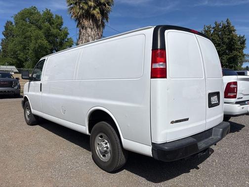 Summit White 2022 Chevrolet Express 2500 Work Van