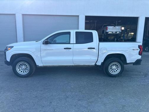 Summit White 2023 Chevrolet Colorado WT