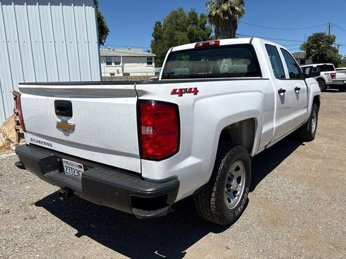 Summit White 2018 Chevrolet Silverado 1500 WT