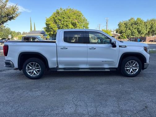 White Frost Tricoat 2020 GMC Sierra 1500 SLT