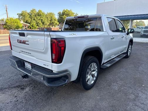 White Frost Tricoat 2020 GMC Sierra 1500 SLT
