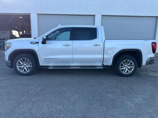 White Frost Tricoat 2020 GMC Sierra 1500 SLT