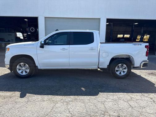 Summit White 2023 Chevrolet Silverado 1500 LT