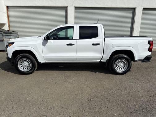 2024 Chevrolet Colorado WT