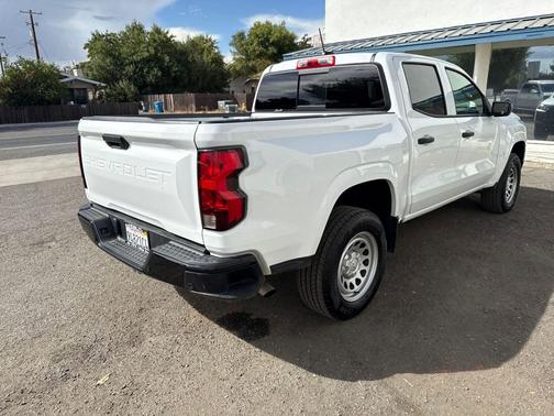 2024 Chevrolet Colorado WT
