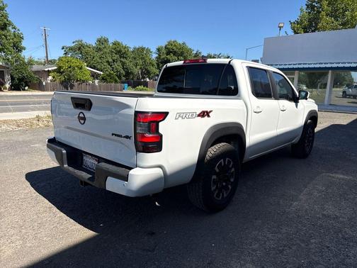 Glacier White 2024 Nissan Frontier PRO-4X