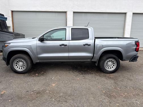 2024 Chevrolet Colorado WT