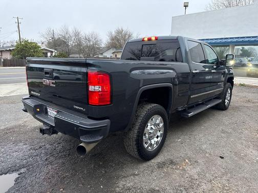 2018 GMC Sierra 2500 Denali