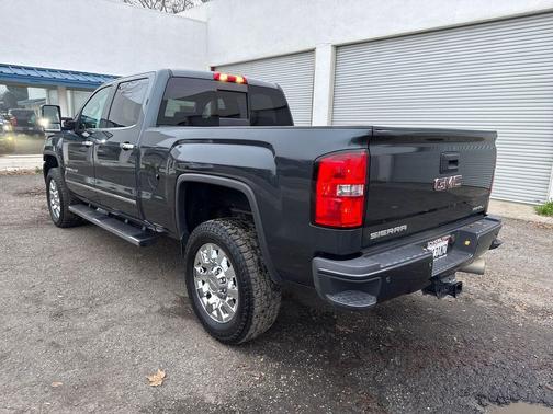 2018 GMC Sierra 2500 Denali