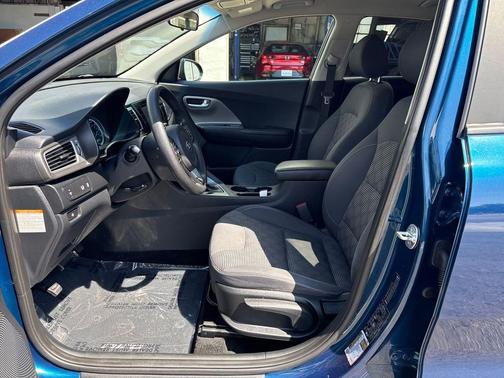 Deep Cerulean 2019 Kia Niro LX