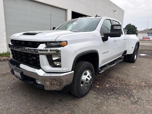 2023 Chevrolet Silverado 3500 LT