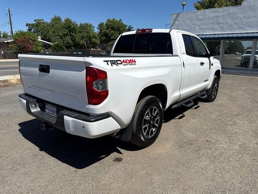 Super White 2016 Toyota Tundra Limited
