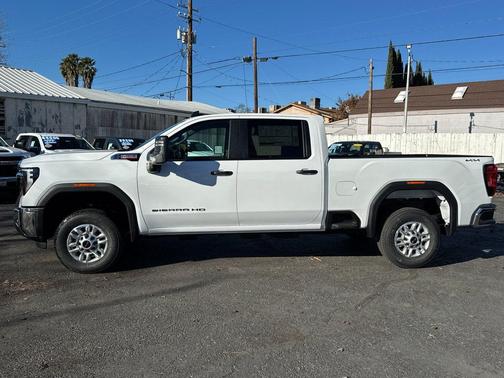 2026 GMC Sierra 2500 Pro